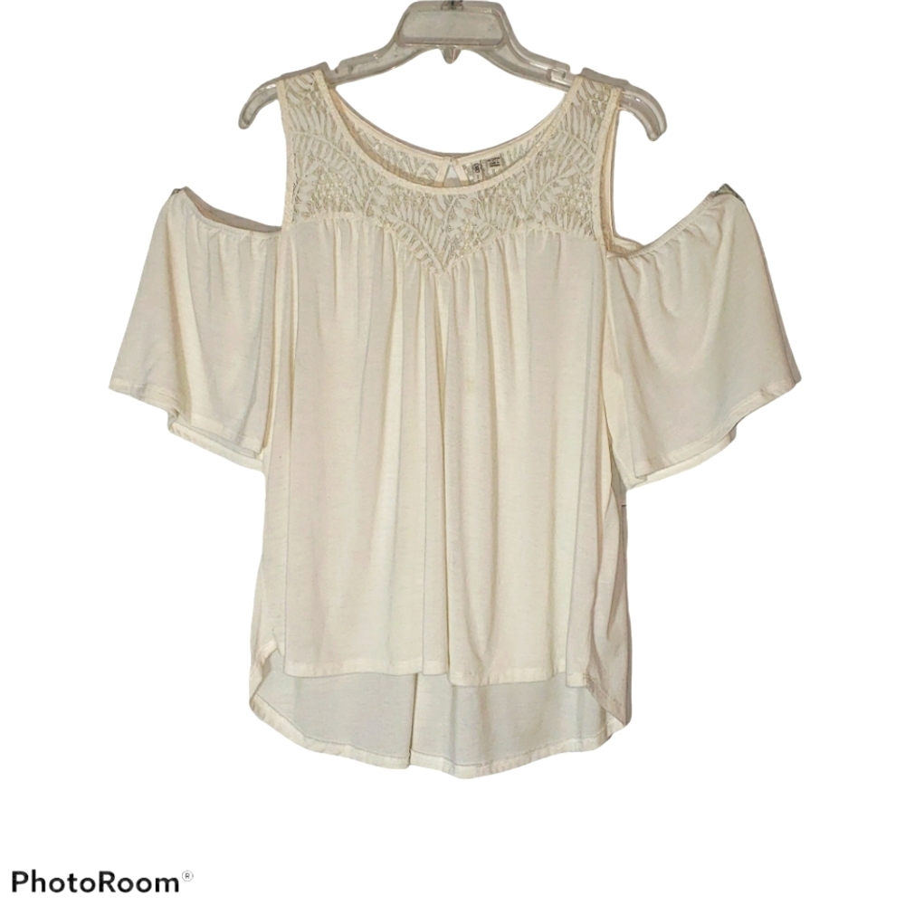 Cato women's plus size 20W cold shoulder laced front cream top. 716